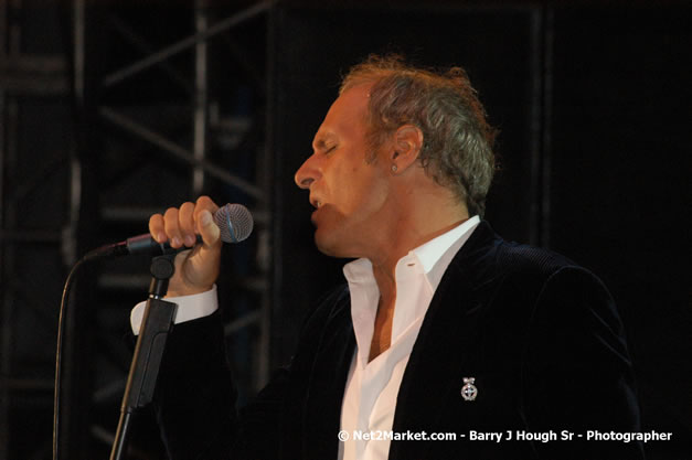 Michael Bolton - Air Jamaica Jazz & Blues Festival 2007 - The Art of Music -  Thursday, January 25th - 10th Anniversary - Air Jamaica Jazz & Blues Festival 2007 - The Art of Music - Tuesday, January 23 - Saturday, January 27, 2007, The Aqueduct on Rose Hall, Montego Bay, Jamaica - Negril Travel Guide, Negril Jamaica WI - http://www.negriltravelguide.com - info@negriltravelguide.com...!