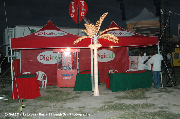 Venue & Audience - Air Jamaica Jazz & Blues Festival 2007 - The Art of Music -  Thursday, January 25th - 10th Anniversary - Air Jamaica Jazz & Blues Festival 2007 - The Art of Music - Tuesday, January 23 - Saturday, January 27, 2007, The Aqueduct on Rose Hall, Montego Bay, Jamaica - Negril Travel Guide, Negril Jamaica WI - http://www.negriltravelguide.com - info@negriltravelguide.com...!