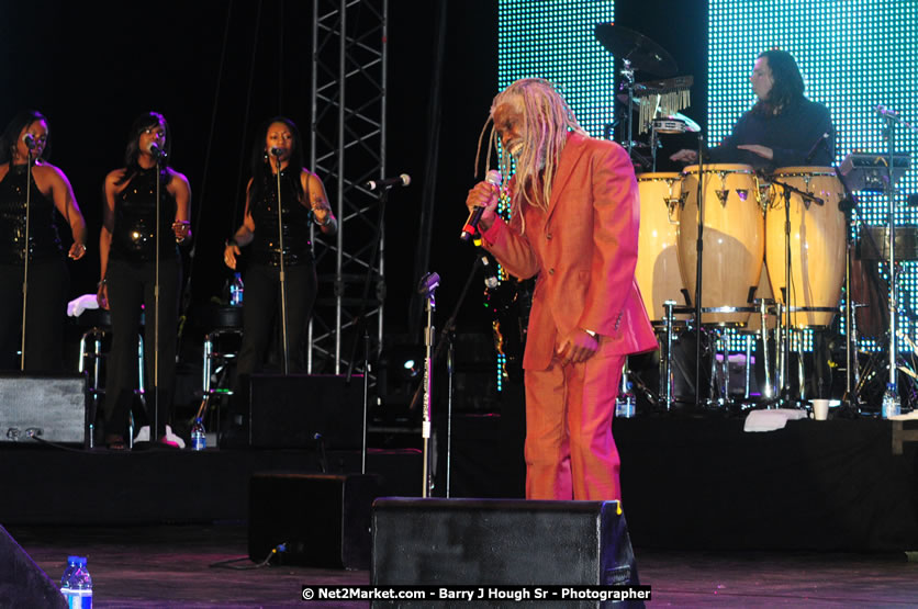 Billy Ocean at the Air Jamaica Jazz and Blues Festival 2008 The Art of Music - Saturday, January 26, 2008 - Air Jamaica Jazz & Blues 2008 The Art of Music venue at the Aqaueduct on Rose Hall Resort & Counrty Club, Montego Bay, St. James, Jamaica W.I. - Thursday, January 24 - Saturday, January 26, 2008 - Photographs by Net2Market.com - Claudine Housen & Barry J. Hough Sr, Photographers - Negril Travel Guide, Negril Jamaica WI - http://www.negriltravelguide.com - info@negriltravelguide.com...!