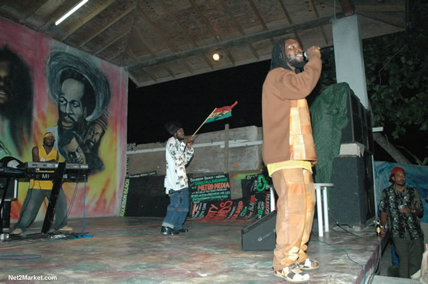 Reggae Superstar - Bush Man @ Bourbon Beach with Boddy Dread & Singing Honour - Presented by Our Music Promotions - Omar & Ama-Donna - Saturday, May 14, 2005 - Negril Travel Guide, Negril Jamaica WI - http://www.negriltravelguide.com - info@negriltravelguide.com...!