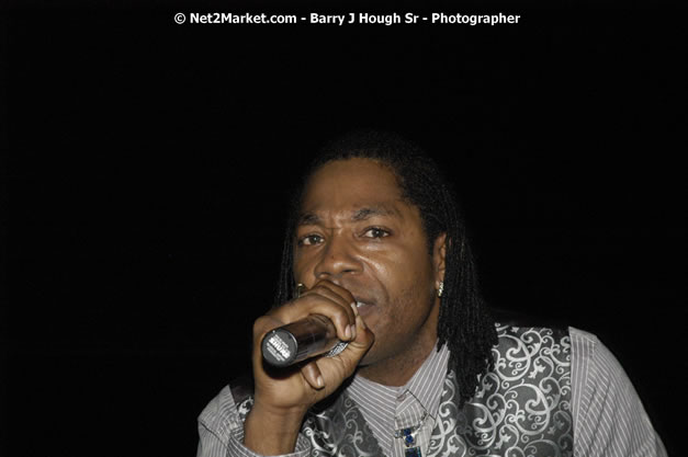 Club Riddim 365 - Negril's Newest Night Club - Club Riddim 365 Presents - Pinchers, Jah Thomas, General Trees, Panther, Black Kat Sound, DJ Glama Wayne, MC Tony Williams - Friday, November 9, 2007 at Lolly's Plaza, Nom Priel Road, Negril, Jamaica, W.I. - Photographs by Net2Market.com - Barry J. Hough Sr, Photographer - Negril Travel Guide, Negril Jamaica WI - http://www.negriltravelguide.com - info@negriltravelguide.com...!