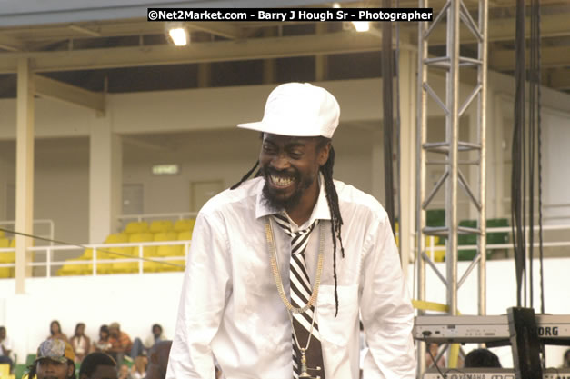 Beenie Man - Cure Fest 2007 - Longing For Concert at Trelawny Multi Purpose Stadium, Trelawny, Jamaica - Sunday, October 14, 2007 - Cure Fest 2007 October 12th-14th, 2007 Presented by Danger Promotions, Iyah Cure Promotions, and Brass Gate Promotions - Alison Young, Publicist - Photographs by Net2Market.com - Barry J. Hough Sr, Photographer - Negril Travel Guide, Negril Jamaica WI - http://www.negriltravelguide.com - info@negriltravelguide.com...!