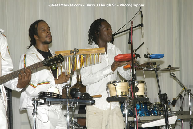 Etana - Reflections - Cure Fest 2007 - All White Birth-Night Party - Hosted by Jah Cure - Starfish Trelawny Hotel - Trelawny, Jamaica - Friday, October 12, 2007 - Cure Fest 2007 October 12th-14th, 2007 Presented by Danger Promotions, Iyah Cure Promotions, and Brass Gate Promotions - Alison Young, Publicist - Photographs by Net2Market.com - Barry J. Hough Sr, Photographer - Negril Travel Guide, Negril Jamaica WI - http://www.negriltravelguide.com - info@negriltravelguide.com...!