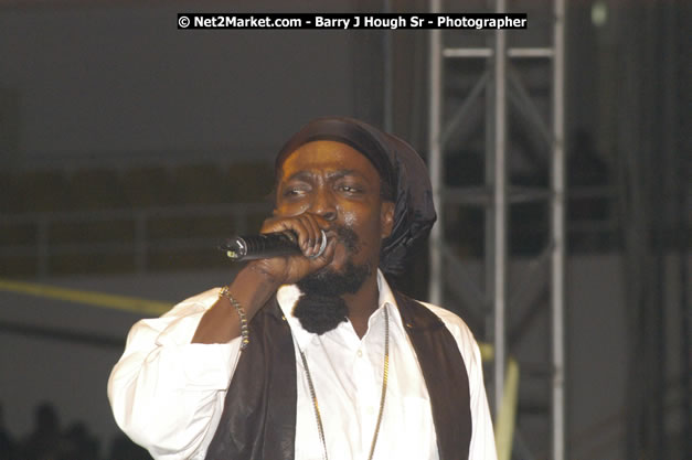 Junior Reid - Cure Fest 2007 - Longing For Concert at Trelawny Multi Purpose Stadium, Trelawny, Jamaica - Sunday, October 14, 2007 - Cure Fest 2007 October 12th-14th, 2007 Presented by Danger Promotions, Iyah Cure Promotions, and Brass Gate Promotions - Alison Young, Publicist - Photographs by Net2Market.com - Barry J. Hough Sr, Photographer - Negril Travel Guide, Negril Jamaica WI - http://www.negriltravelguide.com - info@negriltravelguide.com...!