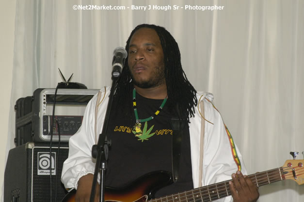 Live Wyya - Reflections - Cure Fest 2007 - All White Birth-Night Party - Hosted by Jah Cure - Starfish Trelawny Hotel - Trelawny, Jamaica - Friday, October 12, 2007 - Cure Fest 2007 October 12th-14th, 2007 Presented by Danger Promotions, Iyah Cure Promotions, and Brass Gate Promotions - Alison Young, Publicist - Photographs by Net2Market.com - Barry J. Hough Sr, Photographer - Negril Travel Guide, Negril Jamaica WI - http://www.negriltravelguide.com - info@negriltravelguide.com...!