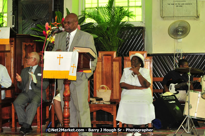 Lucea United Church - Unitied Church in Jamaica and Cayman Islands - Worship Service & Celebration of the Sacrament of Holy Communion - Special Guests: Hanover Homecoming Foundation & His excellency The Most Honourable Professor Sir Kenneth Hall Governor General of Jamaica - Sunday, August 3, 2008 - Hanover Homecoming Foundation LTD Jamaica - Wherever you roam ... Hanover bids you ... come HOME - Sunday, August 3 to Saturday, August 9, 2008 - Hanover Jamaica - Photographs by Net2Market.com - Barry J. Hough Sr. Photojournalist/Photograper - Photographs taken with a Nikon D300 - Negril Travel Guide, Negril Jamaica WI - http://www.negriltravelguide.com - info@negriltravelguide.com...!