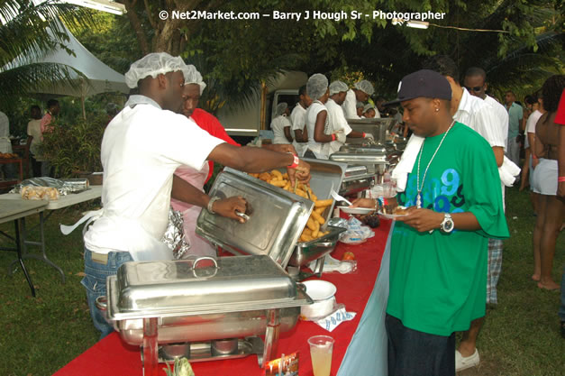 Hybrid Go Ultra - Independence Negril 2K7 - A Barefoot Beach Party @ The Hybrid Beach Cove aka Half Moon Beach Club, Sunday, August 5, 2007, Half Moon Beach, Hanover Parish, Jamaica - Negril Travel Guide.com, Negril Jamaica WI - http://www.negriltravelguide.com - info@negriltravelguide.com...!