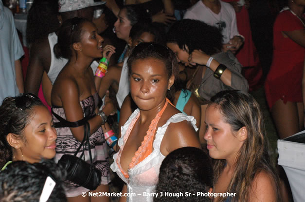 Hybrid Go Ultra - Independence Negril 2K7 - A Barefoot Beach Party @ The Hybrid Beach Cove aka Half Moon Beach Club, Sunday, August 5, 2007, Half Moon Beach, Hanover Parish, Jamaica - Negril Travel Guide.com, Negril Jamaica WI - http://www.negriltravelguide.com - info@negriltravelguide.com...!