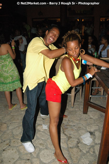 Hybrid Go Ultra - Glamous Life @ Rick's Cafe, Negri, West End - South Beach's most talked about exclusive event for the mature and beautiful - Friday, August 3, 2007, Rick's Cafe, West End, Negril, Westmoreland, Jamaica - Negril Travel Guide.com, Negril Jamaica WI - http://www.negriltravelguide.com - info@negriltravelguide.com...!