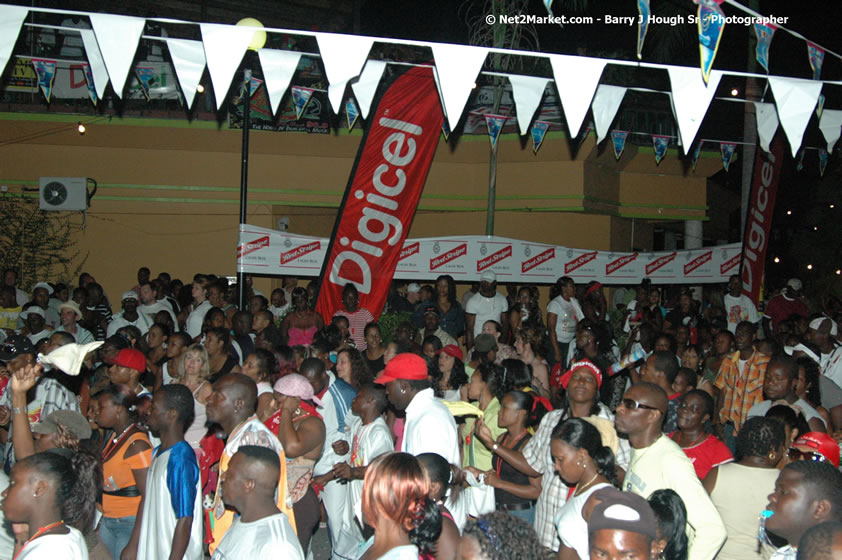 Jamaica Carnival 2007 @ The Jungle, Friday, March 2, 2007, The Jungle, Norman Manley Boulevard, Negril, Westmoreland, Jamaica W.I. - Negril Travel Guide, Negril Jamaica WI - http://www.negriltravelguide.com - info@negriltravelguide.com...!