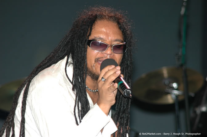 Maxi Priest - Air Jamaica Jazz & Blues Festival 2006 - The Art of Music - Cinnamon Hill Golf Club - Rosehall Resort & Country Club, Montego Bay, Jamaica W.I. - Thursday, Saturday 28, 2006 - Negril Travel Guide, Negril Jamaica WI - http://www.negriltravelguide.com - info@negriltravelguide.com...!