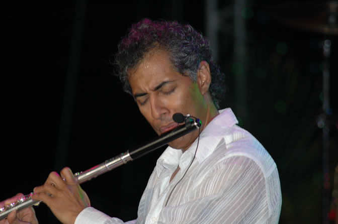 Nestor Torres - Air Jamaica Jazz & Blues Festival 2006 - The Art of Music - Cinnamon Hill Golf Club - Rosehall Resort & Country Club, Montego Bay, Jamaica W.I. - Thursday, January 26, 2006 - Negril Travel Guide, Negril Jamaica WI - http://www.negriltravelguide.com - info@negriltravelguide.com...!