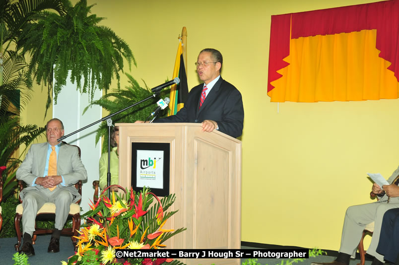 The Unveiling Of The Commemorative Plaque By The Honourable Prime Minister, Orette Bruce Golding, MP, And Their Majesties, King Juan Carlos I And Queen Sofia Of Spain - On Wednesday, February 18, 2009, Marking The Completion Of The Expansion Of Sangster International Airport, Venue at Sangster International Airport, Montego Bay, St James, Jamaica - Wednesday, February 18, 2009 - Photographs by Net2Market.com - Barry J. Hough Sr, Photographer/Photojournalist - Negril Travel Guide, Negril Jamaica WI - http://www.negriltravelguide.com - info@negriltravelguide.com...!