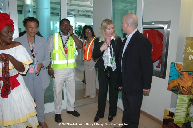 MBJ Airports Limited Welcomes WestJet Airlines - Inaugural Scheduled Service From Toronto Pearsons International Airport - Monday, December 10, 2007 - Sangster International Airport - MBJ Airports Limited, Montego Bay, Jamaica W.I. - Photographs by Net2Market.com - Barry J. Hough Sr, Photographer - Negril Travel Guide, Negril Jamaica WI - http://www.negriltravelguide.com - info@negriltravelguide.com...!