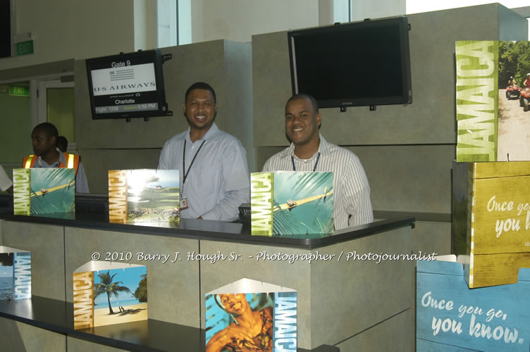 US Airways Inaugurtes New Service from Phoenix Sky Harbor International Airport to Sangster International Airport, Friday, December 18, 2009, Sangster International Airport, Montego Bay, St. James, Jamaica W.I. - Photographs by Net2Market.com - Barry J. Hough Sr, Photographer/Photojournalist - The Negril Travel Guide - Negril's and Jamaica's Number One Concert Photography Web Site with over 40,000 Jamaican Concert photographs Published -  Negril Travel Guide, Negril Jamaica WI - http://www.negriltravelguide.com - info@negriltravelguide.com...!