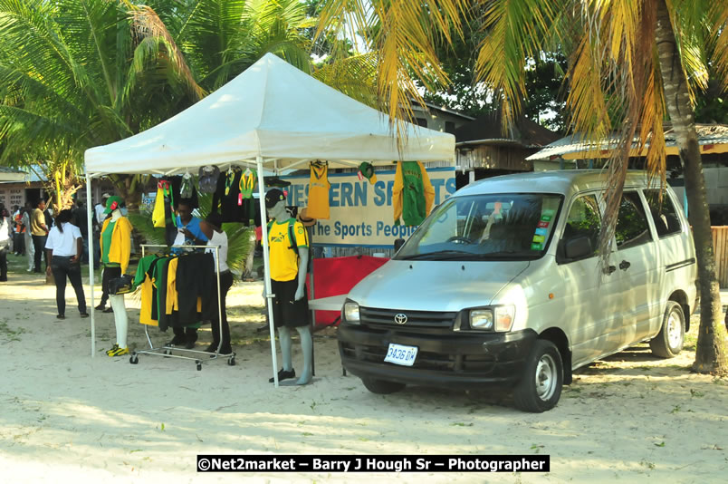 Marley Magic Traffic Jam - Celebrity Football @ Spring Break - Saturday, March 21, 2009 - Also Featuring: Kelley, Capleton, Junior Reid, Spragga Benz, Wayne Marshall, Munga, Romaine Virgo,Embee, Bango Herman, Flava K, Whisky Baggio, Andrew and Wadda Blood, Black Am I, Packa, Venue at Waz Beach, Norman Manley Boulevard, Negril Westmoreland, Jamaica - Saturday, March 21, 2009 - Photographs by Net2Market.com - Barry J. Hough Sr, Photographer/Photojournalist - Negril Travel Guide, Negril Jamaica WI - http://www.negriltravelguide.com - info@negriltravelguide.com...!