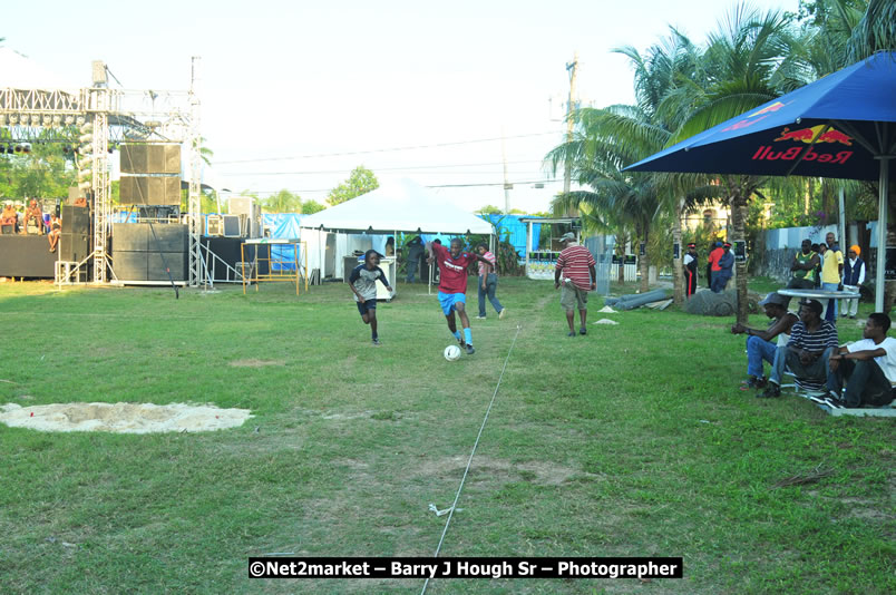 Marley Magic Traffic Jam - Celebrity Football @ Spring Break - Saturday, March 21, 2009 - Also Featuring: Kelley, Capleton, Junior Reid, Spragga Benz, Wayne Marshall, Munga, Romaine Virgo,Embee, Bango Herman, Flava K, Whisky Baggio, Andrew and Wadda Blood, Black Am I, Packa, Venue at Waz Beach, Norman Manley Boulevard, Negril Westmoreland, Jamaica - Saturday, March 21, 2009 - Photographs by Net2Market.com - Barry J. Hough Sr, Photographer/Photojournalist - Negril Travel Guide, Negril Jamaica WI - http://www.negriltravelguide.com - info@negriltravelguide.com...!