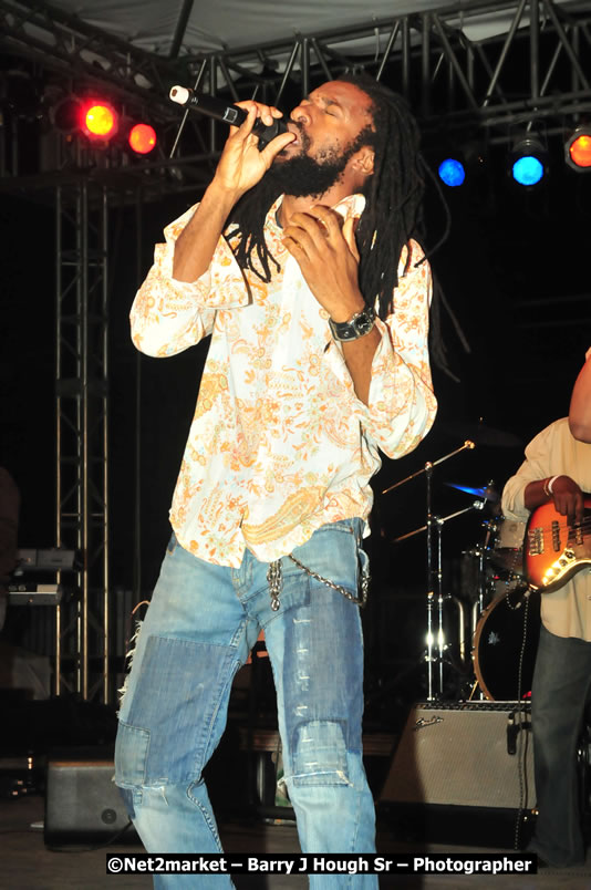 Marley Magic Traffic Jam - Concert @ Spring Break - Saturday, March 21, 2009 - Also Featuring: Kelley, Capleton, Junior Reid, Spragga Benz, Wayne Marshall, Munga, Romaine Virgo,Embee, Bango Herman, Flava K, Whisky Baggio, Andrew and Wadda Blood, Black Am I, Packa, Venue at Waz Beach, Norman Manley Boulevard, Negril Westmoreland, Jamaica - Saturday, March 21, 2009 - Photographs by Net2Market.com - Barry J. Hough Sr, Photographer/Photojournalist - Negril Travel Guide, Negril Jamaica WI - http://www.negriltravelguide.com - info@negriltravelguide.com...!