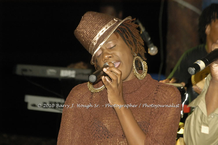 Etana - Live In Concert - One Love Reggae Concert Series 09/10 @ Negril Escape Resort and Spa, December 22, 2009, One Love Drive, West End, Negril, Westmoreland, Jamaica W.I. - Photographs by Net2Market.com - Barry J. Hough Sr, Photographer/Photojournalist - Negril Travel Guide, Negril Jamaica WI - http://www.negriltravelguide.com - info@negriltravelguide.com...!