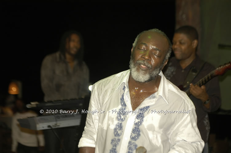 Freddy McGregor - Live In Concert @ Negril Escape Resort and Spa, One Love Drive, West End, Negril, Westmoreland, Jamaica W.I. - Photographs by Net2Market.com - Barry J. Hough Sr, Photographer/Photojournalist - Negril Travel Guide, Negril Jamaica WI - http://www.negriltravelguide.com - info@negriltravelguide.com...!