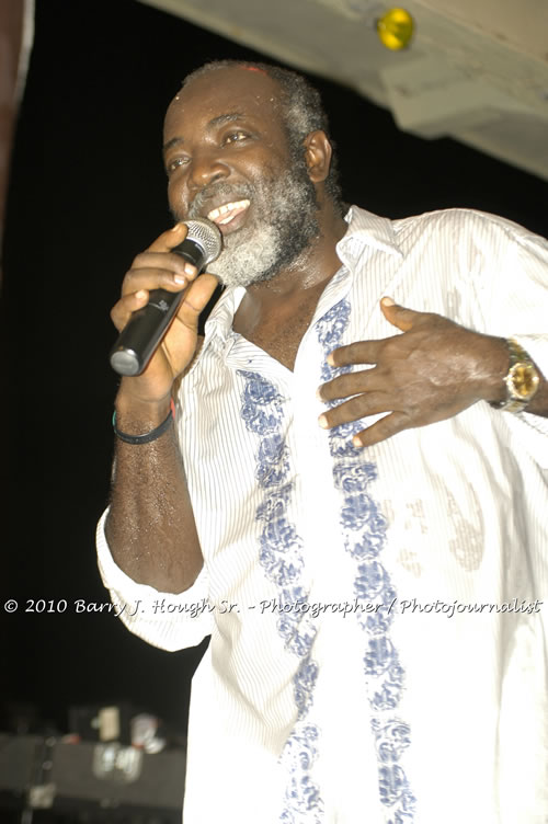 Freddy McGregor - Live In Concert @ Negril Escape Resort and Spa, One Love Drive, West End, Negril, Westmoreland, Jamaica W.I. - Photographs by Net2Market.com - Barry J. Hough Sr, Photographer/Photojournalist - Negril Travel Guide, Negril Jamaica WI - http://www.negriltravelguide.com - info@negriltravelguide.com...!