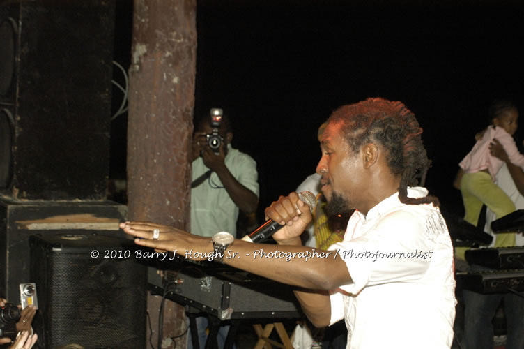 JAH Cure - Live In Concert @ Negril Escape Resort and Spa, December 15, 2009, One Love Drive, West End, Negril, Westmoreland, Jamaica W.I. - Photographs by Net2Market.com - Barry J. Hough Sr, Photographer/Photojournalist - Negril Travel Guide, Negril Jamaica WI - http://www.negriltravelguide.com - info@negriltravelguide.com...!