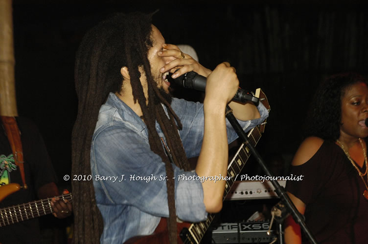 Julian Marley - Grammy Nominee & Son of the Legend Bob Marley - Live in Concert - Also featuring Ras Noble, Power Drill, Iron Head, & Robin Banks - Backing Band Roots Warrior, plus DJ Gemini @ One Love Reggae Concerts Series 09/10 @ Negril Escape Resort & Spa, February 2, 2010, One Love Drive, West End, Negril, Westmoreland, Jamaica W.I. - Photographs by Net2Market.com - Barry J. Hough Sr, Photographer/Photojournalist - The Negril Travel Guide - Negril's and Jamaica's Number One Concert Photography Web Site with over 40,000 Jamaican Concert photographs Published -  Negril Travel Guide, Negril Jamaica WI - http://www.negriltravelguide.com - info@negriltravelguide.com...!