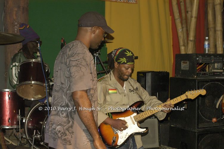 Richie Spice - Live In Concert - One Love Reggae Concert Series 09/10 @ Negril Escape Resort and Spa, January 19, 2010, One Love Drive, West End, Negril, Westmoreland, Jamaica W.I. - Photographs by Net2Market.com - Barry J. Hough Sr, Photographer/Photojournalist - Negril Travel Guide, Negril Jamaica WI - http://www.negriltravelguide.com - info@negriltravelguide.com...!