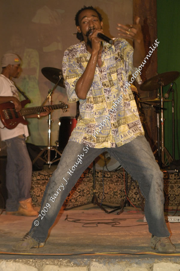  Sanchez - Live in Concert - at the One Love Reggae Concert Series 09/10 @ Negril Escape Resort & Spa - Also Featuring: Timmi Burrell and Justice Merchant- Backing Band Roots Warrior - DJ Gemini - MC Oliver Cargill, Negril Escape Resort & Spa, One Love Drive, West End, Negril, Westmoreland, Jamaica W.I. - Tuesday, November 24, 2009 - Photographs by Net2Market.com - Barry J. Hough Sr, Photographer / Photojournalist - Photos taken with a Nikon D70, D100, or D300 - Negril Travel Guide, Negril Jamaica WI - http://www.negriltravelguide.com - info@negriltravelguide.com...!