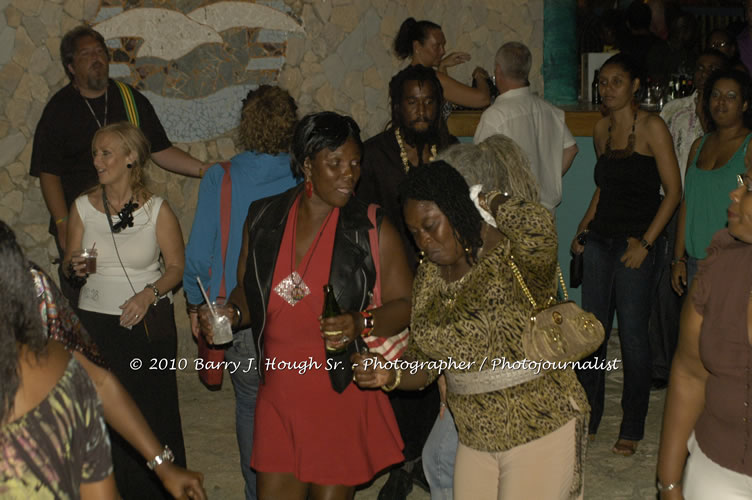 Tanya Stephens - Live In Concert @ Negril Escape Resort and Spa, Backing Band Roots Warrior, plus DJ Gemini, January 26, 2010, One Love Drive, West End, Negril, Westmoreland, Jamaica W.I. - Photographs by Net2Market.com - Barry J. Hough Sr, Photographer/Photojournalist - The Negril Travel Guide - Negril's and Jamaica's Number One Concert Photography Web Site with over 40,000 Jamaican Concert photographs Published -  Negril Travel Guide, Negril Jamaica WI - http://www.negriltravelguide.com - info@negriltravelguide.com...!