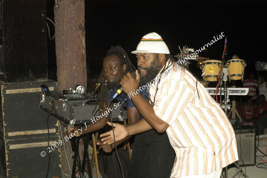  Tarrus Riley - Live in Concert - at the One Love Reggae Concert Series 09/10 @ Negril Escape Resort & Spa - Also Featuring: Mistic Bowie, Monday Justice, Cash, Dean Frazier - DJ Gemini - MC Oliver Cargill, Negril Escape Resort & Spa, One Love Drive, West End, Negril, Westmoreland, Jamaica W.I. - Tuesday, November 17, 2009 - Photographs by Net2Market.com - Barry J. Hough Sr, Photographer / Photojournalist - Photos taken with a Nikon D70, D100, or D300 - Negril Travel Guide, Negril Jamaica WI - http://www.negriltravelguide.com - info@negriltravelguide.com...!