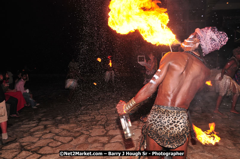 Chinese New Year @ The Sunset Show at Negril Escape - Tuesday, January 27, 2009 - Live Reggae Music at Negril Escape - Tuesday Nights 6:00PM to 10:00 PM - Photographs by Net2Market.com - Barry J. Hough Sr, Photographer/Photojournalist - Negril Travel Guide, Negril Jamaica WI - http://www.negriltravelguide.com - info@negriltravelguide.com...!