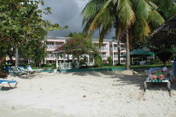 A Photo Walk along Negril's Famous Seven Mile Beach - Negril Travel Guide, Negril Jamaica WI - http://www.negriltravelguide.com - info@negriltravelguide.com...!