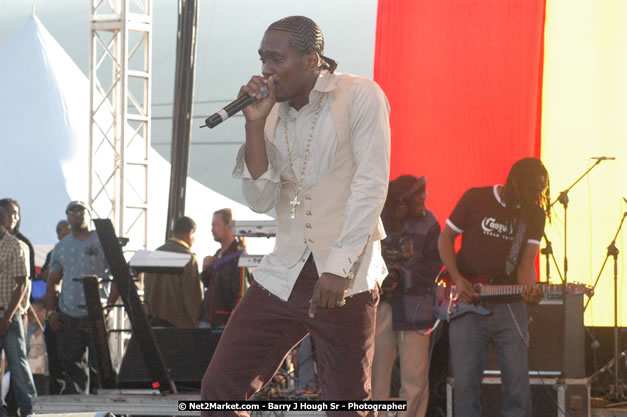 Busy Signal at Tru-Juice Rebel Salute 2008 - The 15th staging of Tru-Juice Rebel Salute, Saturday, January 12, 2008, Port Kaiser Sports Club, St. Elizabeth, Jamaica W.I. - Photographs by Net2Market.com - Barry J. Hough Sr, Photographer - Negril Travel Guide, Negril Jamaica WI - http://www.negriltravelguide.com - info@negriltravelguide.com...!