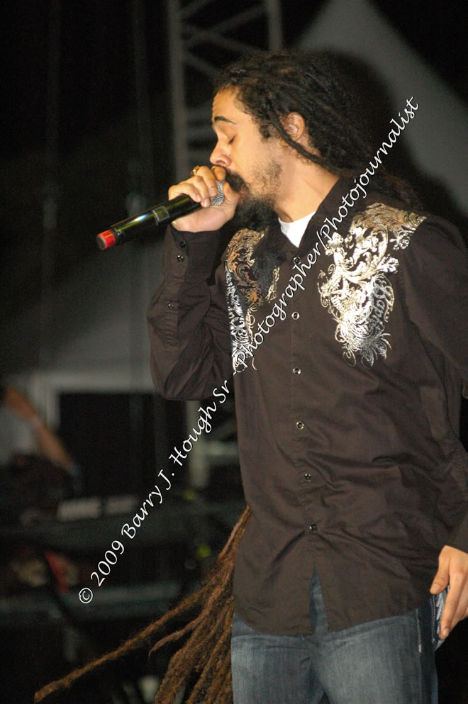 Damian 'Jr. Gong' Marley & NAS @ Reggae Sumfest 2009 - International Night 2 - Reggae Sumfest 2009,Catherine Hall, Montego Bay, St. James, Jamaica W.I. - Saturday, July 25, 2009 - Reggae Sumfest 2009, July 19 - 25, 2009 - Photographs by Net2Market.com - Barry J. Hough Sr. Photojournalist/Photograper - Photographs taken with a Nikon D70, D100, or D300 - Negril Travel Guide, Negril Jamaica WI - http://www.negriltravelguide.com - info@negriltravelguide.com...!