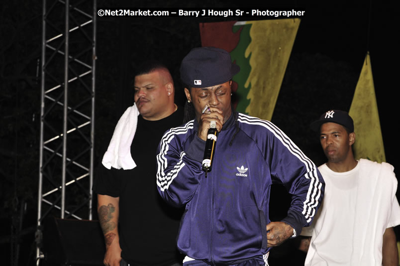 Lil Wayne @ Reggae Sumfest 2008 International Night 2, Catherine Hall, Montego Bay - Saturday, July 19, 2008 - Reggae Sumfest 2008 July 13 - July 19, 2008 - Photographs by Net2Market.com - Barry J. Hough Sr. Photojournalist/Photograper - Photographs taken with a Nikon D300 - Negril Travel Guide, Negril Jamaica WI - http://www.negriltravelguide.com - info@negriltravelguide.com...!