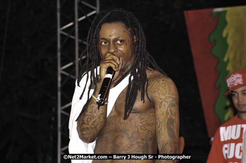 Lil Wayne @ Reggae Sumfest 2008 International Night 2, Catherine Hall, Montego Bay - Saturday, July 19, 2008 - Reggae Sumfest 2008 July 13 - July 19, 2008 - Photographs by Net2Market.com - Barry J. Hough Sr. Photojournalist/Photograper - Photographs taken with a Nikon D300 - Negril Travel Guide, Negril Jamaica WI - http://www.negriltravelguide.com - info@negriltravelguide.com...!