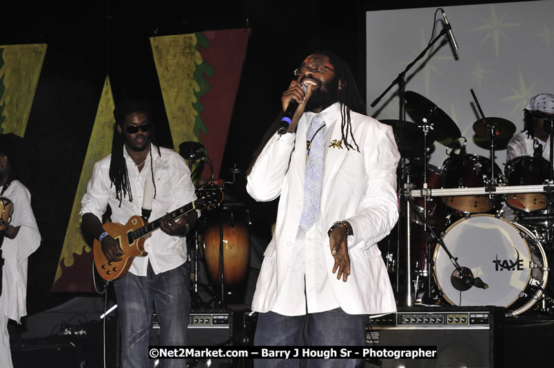  Tarrus Riley - Live in Concert - at the One Love Reggae Concert Series 09/10 @ Negril Escape Resort & Spa - Also Featuring: Mistic Bowie, Monday Justice, Cash, Dean Frazier - DJ Gemini - MC Oliver Cargill, Negril Escape Resort & Spa, One Love Drive, West End, Negril, Westmoreland, Jamaica W.I. - Tuesday, November 17, 2009 - Photographs by Net2Market.com - Barry J. Hough Sr, Photographer / Photojournalist - Photos taken with a Nikon D70, D100, or D300 - Negril Travel Guide, Negril Jamaica WI - http://www.negriltravelguide.com - info@negriltravelguide.com...!