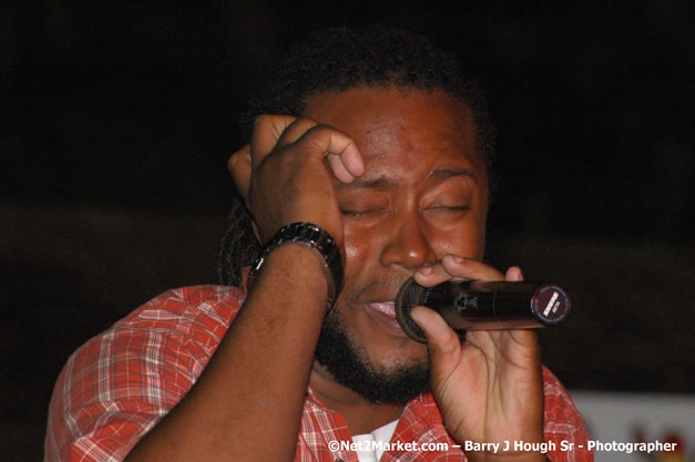 Tarrus Riley, Jimmy Riley, and Dwayne Stephensen - Money Cologne Promotions in association with "British Link Up" presents Summer Jam featuring She's Royal Tarrus Riley & Jimmy Riley - Plus Ras Slick, Sham Dawg, and Whiskey Bagio @ Roots Bamboo, Norman Manley Boulevard, Negril, Jamaica W.I. - Backed up Dean Fraser & The Hurricanne Band - MC Barry G and Rev. BB - July 25, 2007 - Negril Travel Guide.com, Negril Jamaica WI - http://www.negriltravelguide.com - info@negriltravelguide.com...!