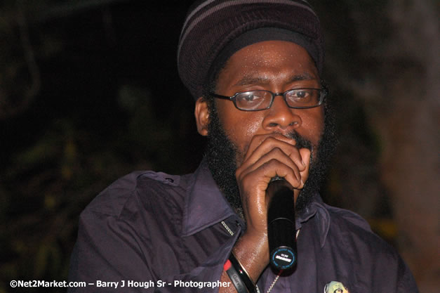 Tarrus Riley, Jimmy Riley, and Dwayne Stephensen - Money Cologne Promotions in association with "British Link Up" presents Summer Jam featuring She's Royal Tarrus Riley & Jimmy Riley - Plus Ras Slick, Sham Dawg, and Whiskey Bagio @ Roots Bamboo, Norman Manley Boulevard, Negril, Jamaica W.I. - Backed up Dean Fraser & The Hurricanne Band - MC Barry G and Rev. BB - July 25, 2007 - Negril Travel Guide.com, Negril Jamaica WI - http://www.negriltravelguide.com - info@negriltravelguide.com...!