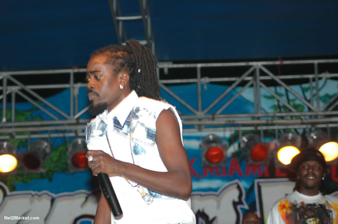 Beenie Man - Spring Break 2005 -  6th Anniversary - All Day - All Night - Photo Gallery - Sunday, March 13th - Long Bay Beach, Negril Jamaica - Negril Travel Guide, Negril Jamaica WI - http://www.negriltravelguide.com - info@negriltravelguide.com...!