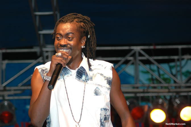 Beenie Man - Spring Break 2005 -  6th Anniversary - All Day - All Night - Photo Gallery - Sunday, March 13th - Long Bay Beach, Negril Jamaica - Negril Travel Guide, Negril Jamaica WI - http://www.negriltravelguide.com - info@negriltravelguide.com...!