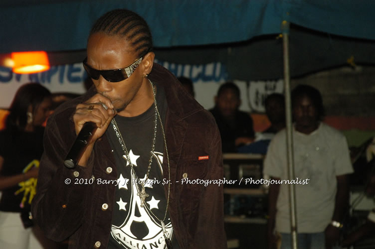 Busy Signal & Kip Rich- Also featuring: Mona Lisa and Crystal Axe @ Striptease Night Club, Scrub-A-Dub Car Wash, , Whitehall, Negril, Westmoreland, Jamaica W.I. - Photographs by Net2Market.com - Barry J. Hough Sr, Photographer/Photojournalist - The Negril Travel Guide - Negril's and Jamaica's Number One Concert Photography Web Site with over 40,000 Jamaican Concert photographs Published -  Negril Travel Guide, Negril Jamaica WI - http://www.negriltravelguide.com - info@negriltravelguide.com...!