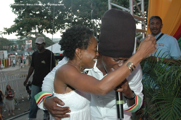 Richie Spice - Ignition - The Internation Fire Blazes - Friday, July 21, 2006 - Montego Bay, Jamaica - Negril Travel Guide, Negril Jamaica WI - http://www.negriltravelguide.com - info@negriltravelguide.com...!