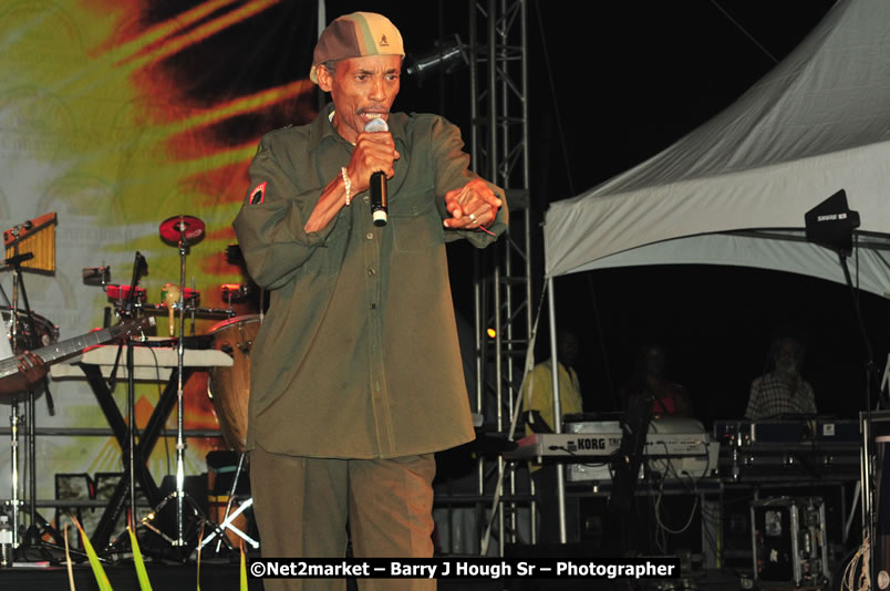 Unite The People An International Reggae Fest, Featuring: Beres Hammond, Coco T, Queen Ifrica, Khalil, Cameal Davis, Iley Dread, Rochelle, Geoffrey Star, Ras Penco, Kool DeLoy, Otis Gayle, J.McKay, Tiney Winey, Venue at Norman Manley Boulevard, Negril, Westmoreland, Jamaica - Saturday, April 4, 2009 - Photographs by Net2Market.com - Barry J. Hough Sr, Photographer/Photojournalist - Negril Travel Guide, Negril Jamaica WI - http://www.negriltravelguide.com - info@negriltravelguide.com...!