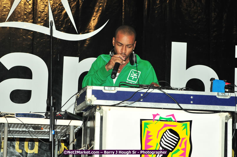 Usain Bolt of Jamaica - The Fastest Man In The World  - Usain Bolt Homecoming Celebrations Concert at the William Knibb High School Play Field, Trelawny - Ice, Ding Dong, Ravers Clavers, D'Angel, Voicemail, RDX and Dancers, Wayne Marshall, Tammi Chynn, Bugle, Nero, Tanya Stephens, Richie Spice, Kip Rich,and Shaggy - Photographs by Net2Market.com - Barry J. Hough Sr. Photojournalist/Photograper - Photographs taken with a Nikon D300 - Negril Travel Guide, Negril Jamaica WI - http://www.negriltravelguide.com - info@negriltravelguide.com...!