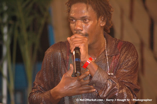 Kenyatta Hill @ Western Consciousness 2007 - Presented by King of Kings Productons - Saturday, April 28, 2007 - Llandilo Cultural Centre, Savanna-La-Mar, Westmoreland, Jamaica W.I. - Negril Travel Guide, Negril Jamaica WI - http://www.negriltravelguide.com - info@negriltravelguide.com...!