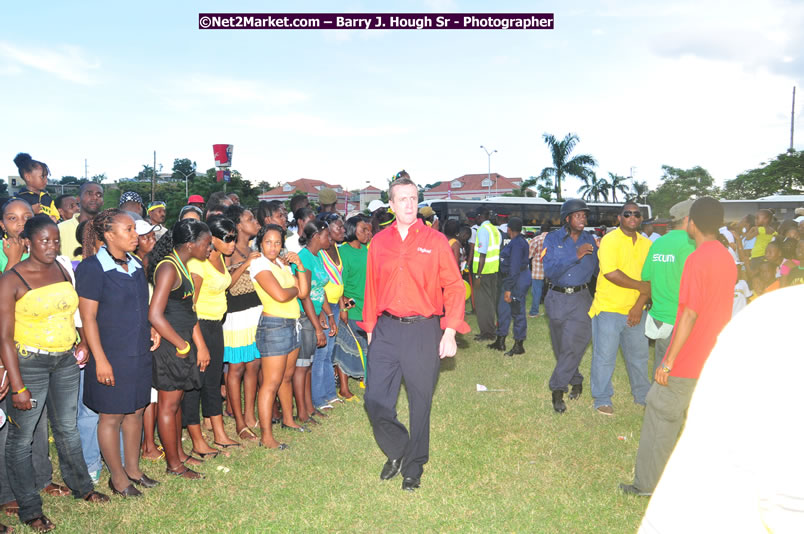 The City of Montego Bay Welcomes Our 2008 Olympians - Western Motorcade - Civic Ceremony - A Salute To Our Beijing Heros - Sam Sharpe Square, Montego Bay, Jamaica - Tuesday, October 7, 2008 - Photographs by Net2Market.com - Barry J. Hough Sr. Photojournalist/Photograper - Photographs taken with a Nikon D300 - Negril Travel Guide, Negril Jamaica WI - http://www.negriltravelguide.com - info@negriltravelguide.com...!