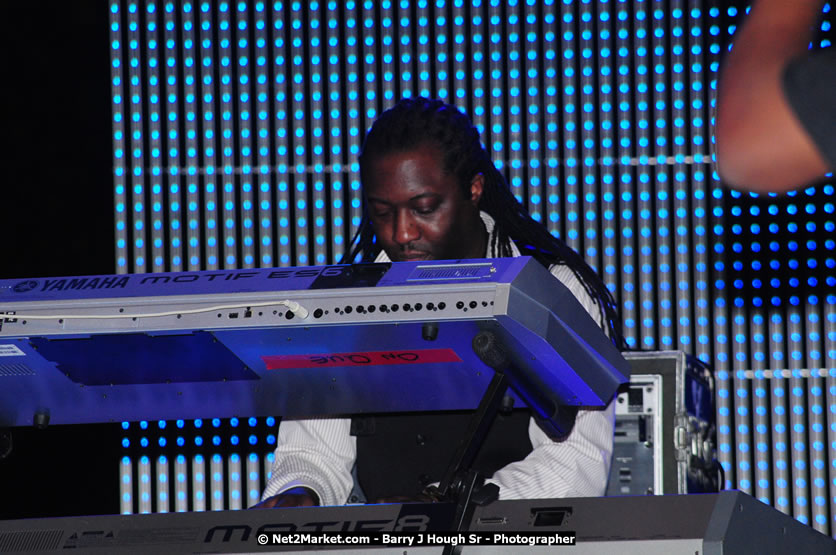 Billy Ocean at the Air Jamaica Jazz and Blues Festival 2008 The Art of Music - Saturday, January 26, 2008 - Air Jamaica Jazz & Blues 2008 The Art of Music venue at the Aqaueduct on Rose Hall Resort & Counrty Club, Montego Bay, St. James, Jamaica W.I. - Thursday, January 24 - Saturday, January 26, 2008 - Photographs by Net2Market.com - Claudine Housen & Barry J. Hough Sr, Photographers - Negril Travel Guide, Negril Jamaica WI - http://www.negriltravelguide.com - info@negriltravelguide.com...!