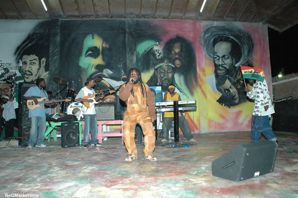 Reggae Superstar - Bush Man @ Bourbon Beach with Boddy Dread & Singing Honour - Presented by Our Music Promotions - Omar & Ama-Donna - Saturday, May 14, 2005 - Negril Travel Guide, Negril Jamaica WI - http://www.negriltravelguide.com - info@negriltravelguide.com...!